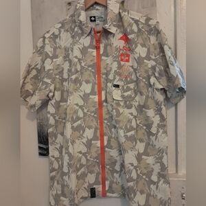 NWT LRG Mens Light Weight Short Sleeve Zip Up